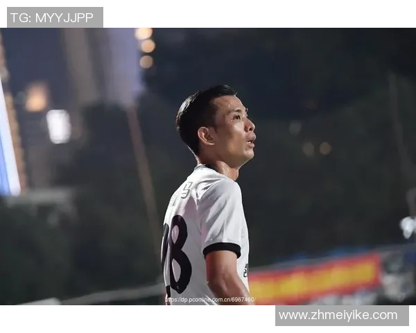 夜店偶遇足球明星的精彩瞬间引发热议网友纷纷围观分享视频回顾 夜店偶遇足球明星的精彩瞬间引发热议网友纷纷围观分享视频回顾