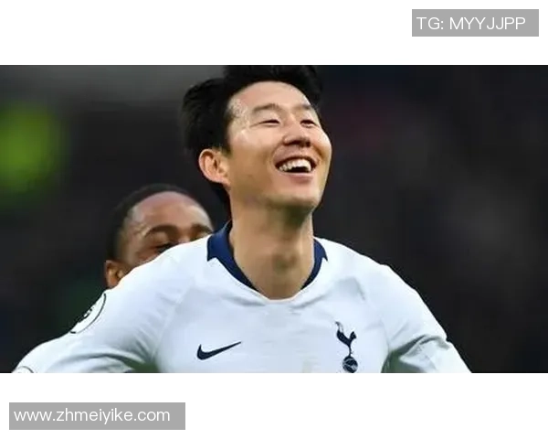 足球明星搞笑瞬间大盘点笑声不断的绿茵场趣事分享